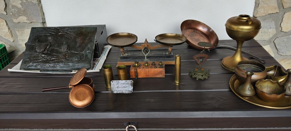 POUR ANTIQUAIRES ? BROCANTEURS ? CHINEURS - COLLECTIONNEURS 0 Beaucaire (30)