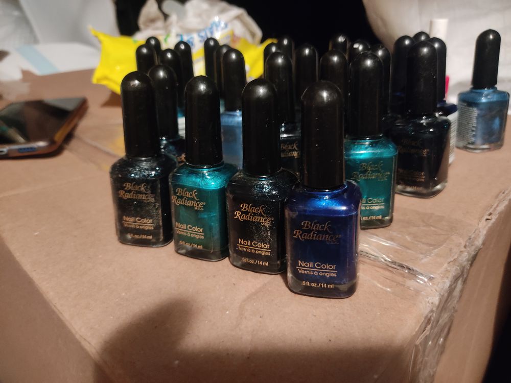 Lot pour bazar pour l' export ou pour march�
150 Massy (91)