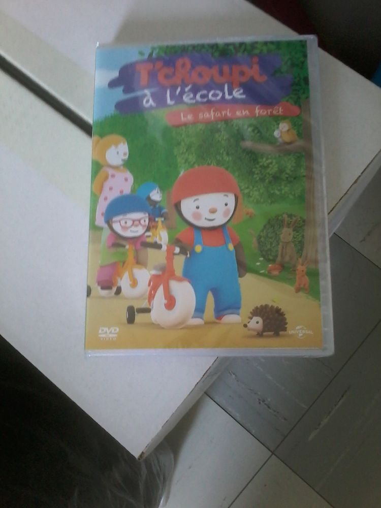 DVD pour enfants neuf dans emballages pour offrir 4 Tourcoing (59)