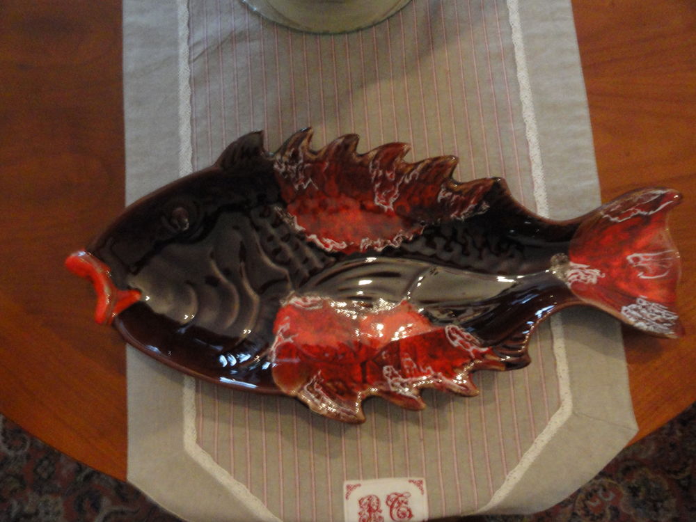 Pour les F�tes , exceptionnel  
Tr�s joli plat � poisson 10 Le Mans (72)