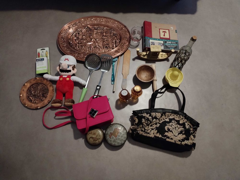 lot pour vide grenier 30 Auch (32)