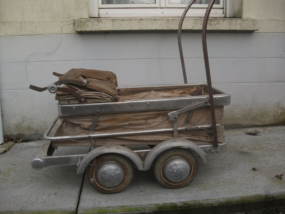 poussette ancienne a vendre