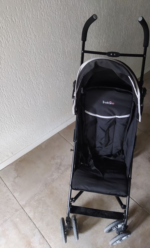 Poussette canne 35 Goussainville (95)