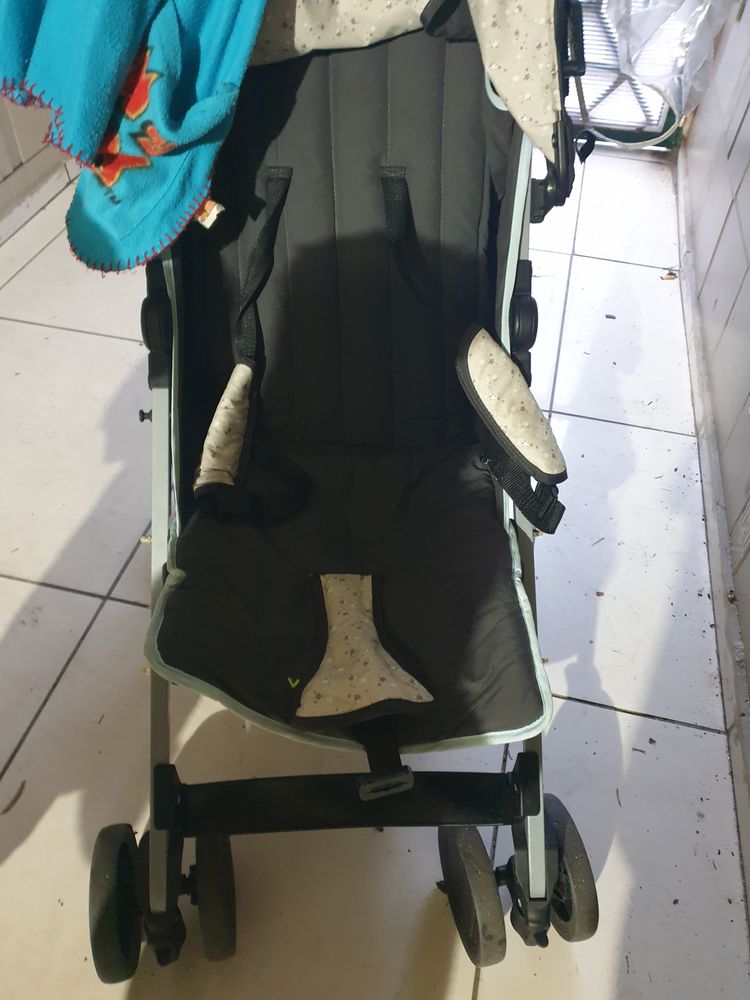 Poussette canne 30 Villeneuve-d'Ascq (59)