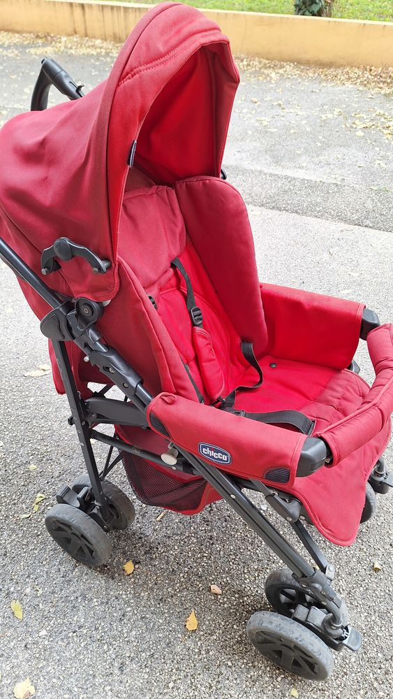 Poussette Chicco 18 Sanary-sur-Mer (83)