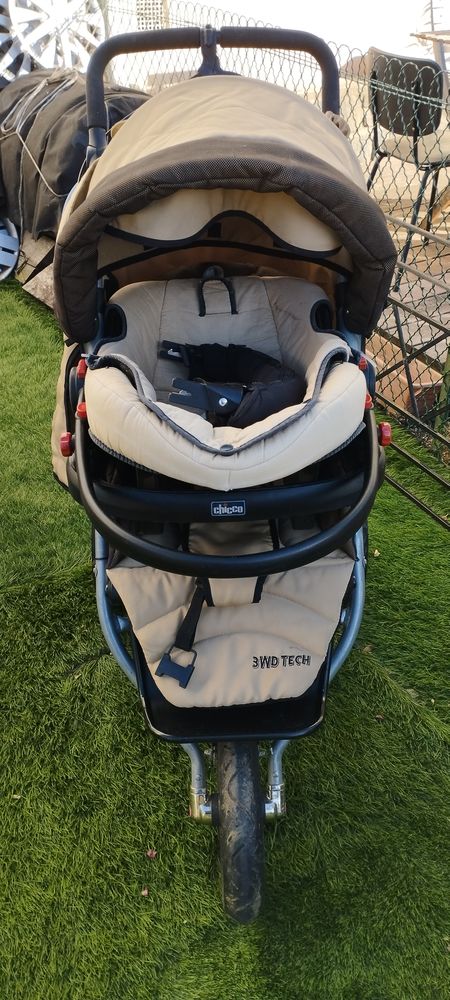 poussette et cosy adaptable CHICCO 50 Saint-Amant-Tallende (63)