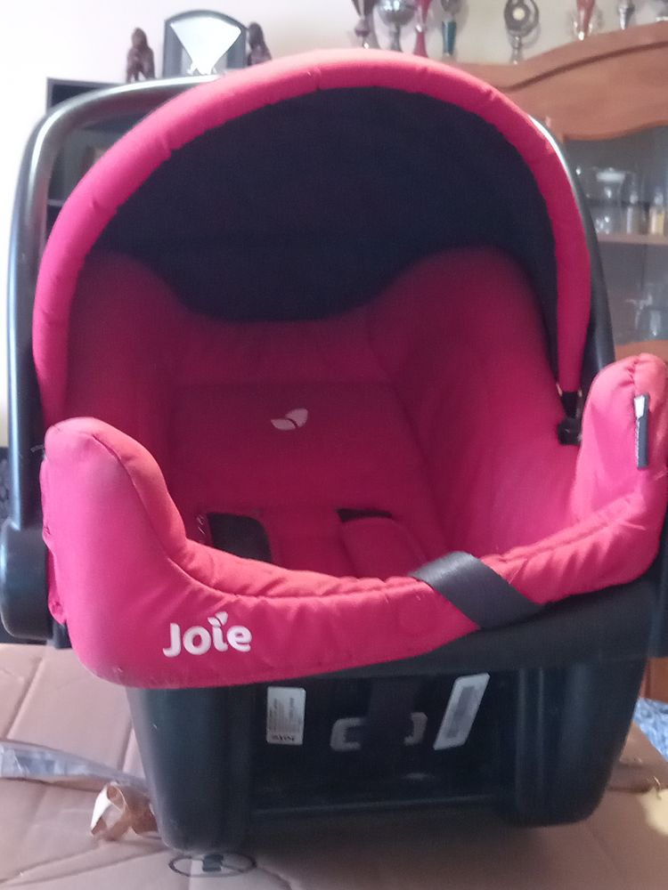 poussette +cosy 60 Saint-Gilles Les Bains (97)