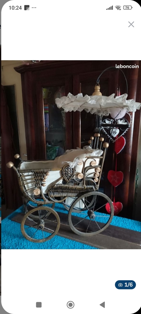 Poussette d�corative vintage en bois avec capote en dentelle 100 Belfort (90)