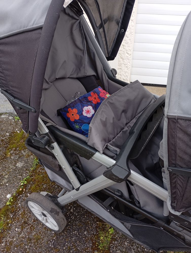 Poussette double chicco 180 Nantes (44)
