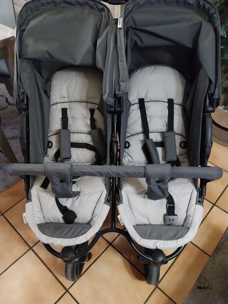 Poussette double Roadster Duo SLX �tat neuf 150 Jouy-le-Moutier (95)