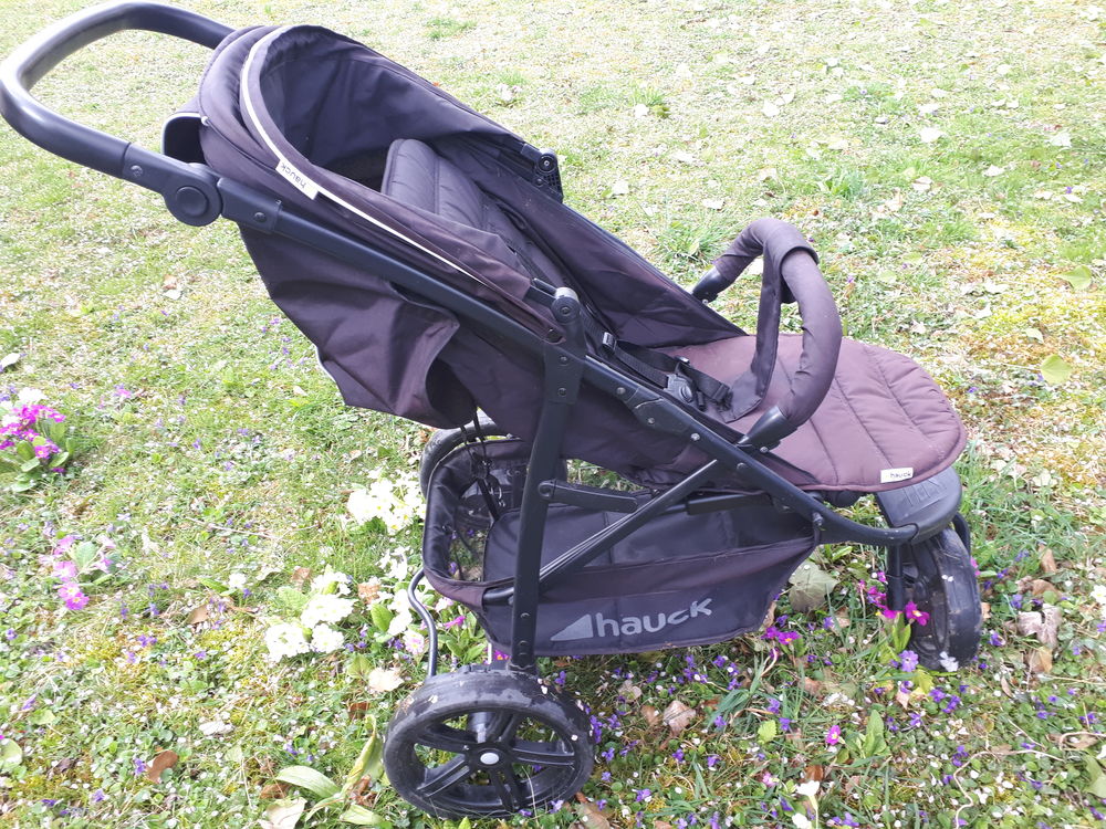 Poussette Hauck 45 Montigny-Lencoup (77)