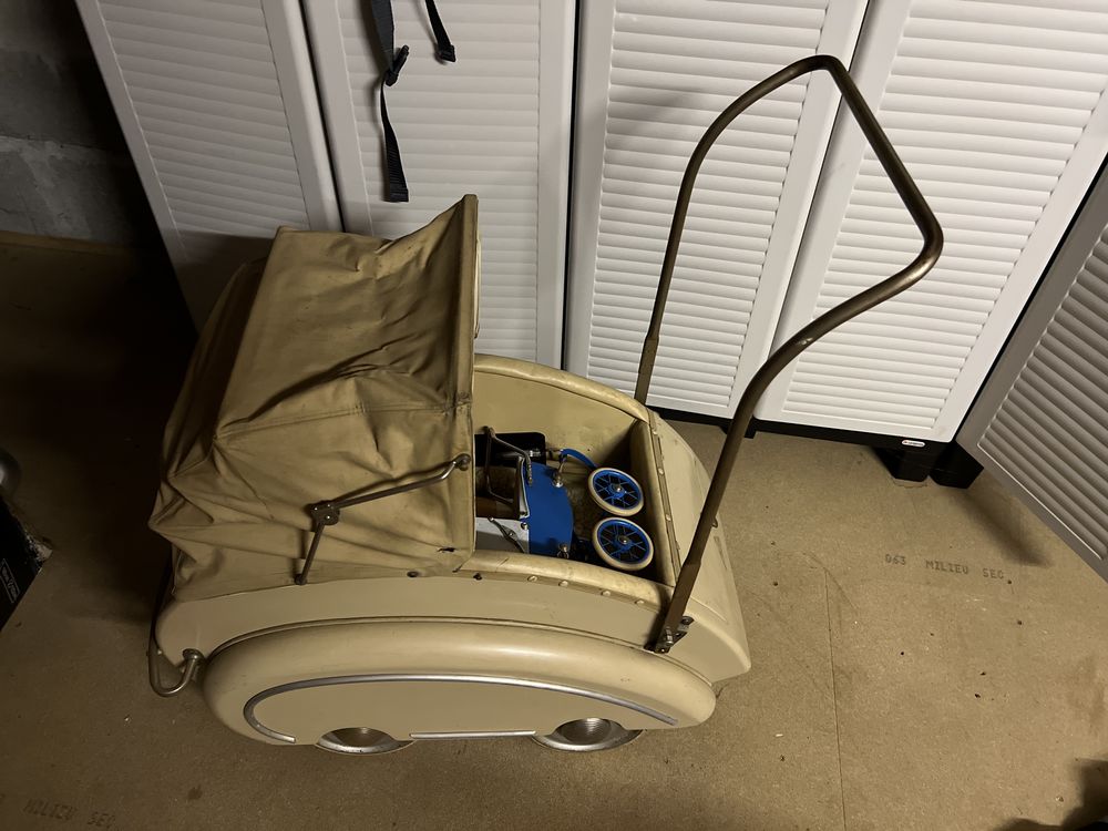 Poussette jouet des ann�es 50 0 Ambilly (74)