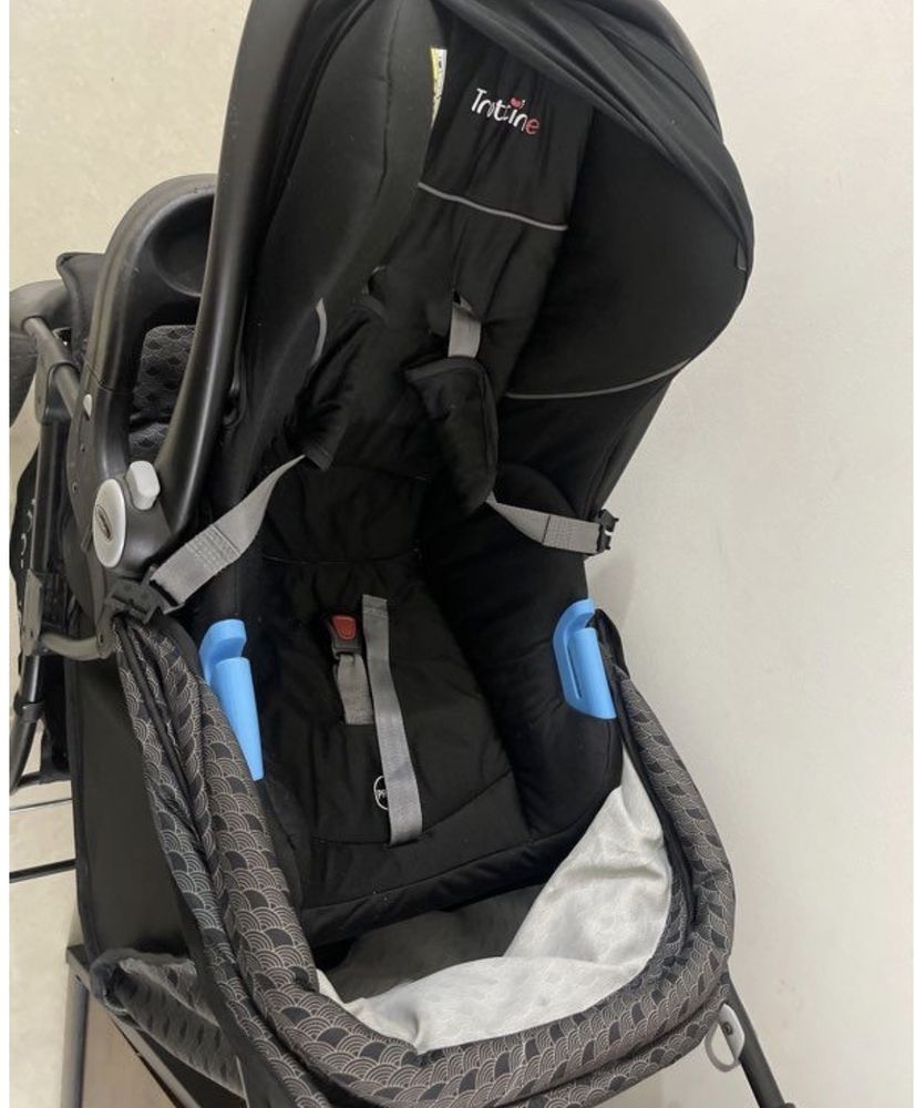 Poussette et maxicosy 90 Nantes (44)