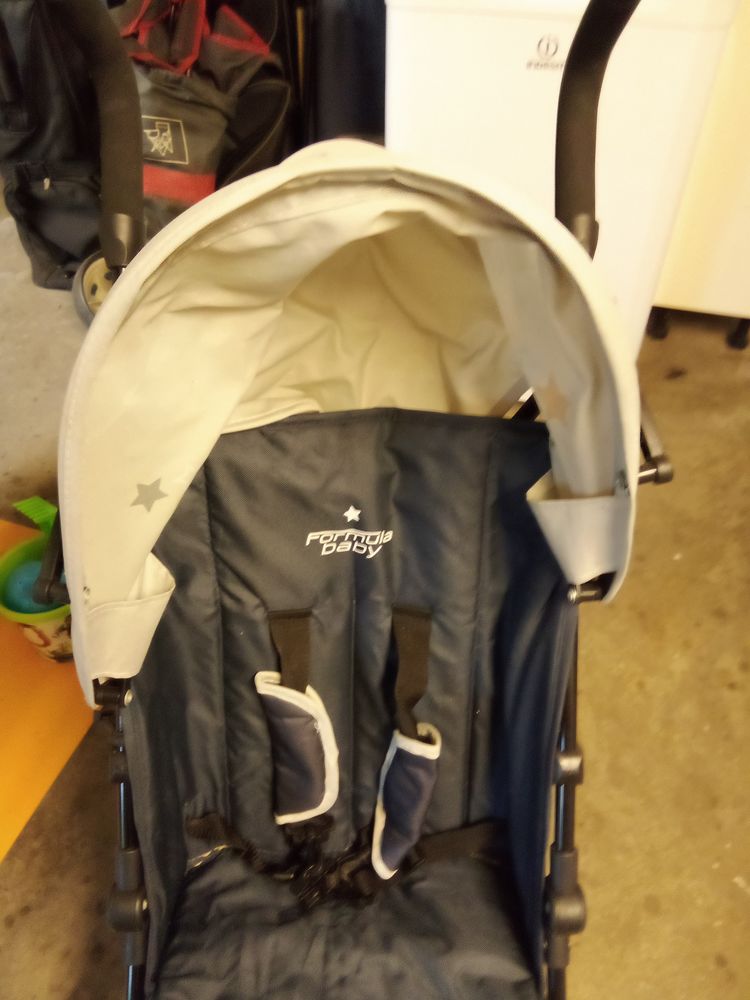 Poussette pliable 30 Pau (64)