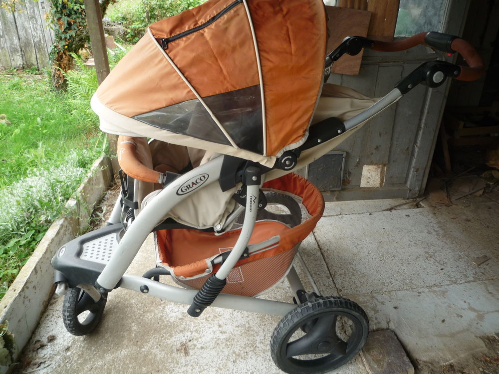 Poussette trois roues , pour un enfant 10 Combres (28)