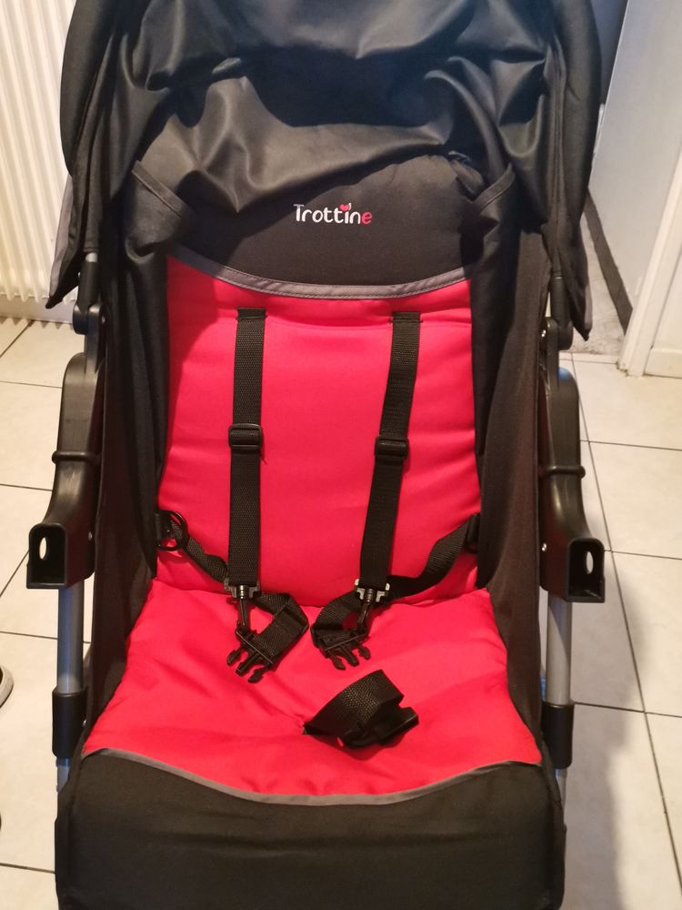  poussette trottine bon �tat � 40euro 40 Limeil-Br�vannes (94)