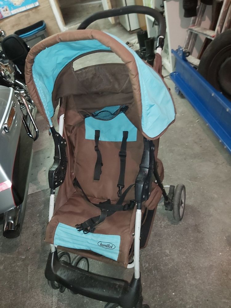 poussette 25 Fontenay-sous-Bois (94)