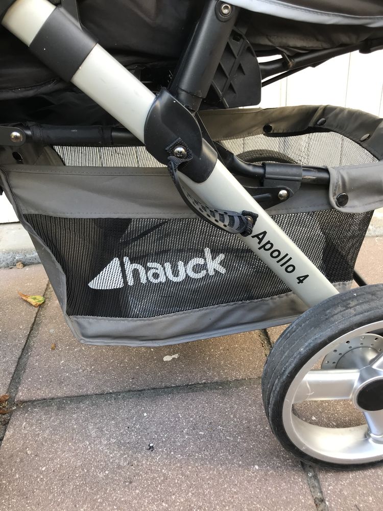 Poussette 90 Villiers-le-Bel (95)