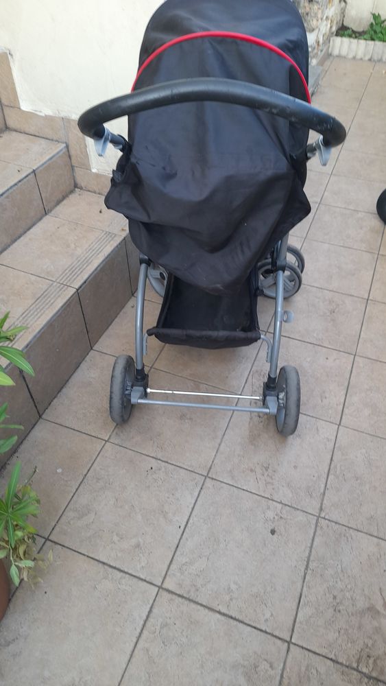 poussette 10 Villeneuve-la-Garenne (92)