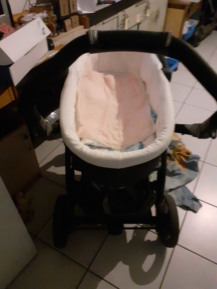 poussette 60 Saint-Fons (69)