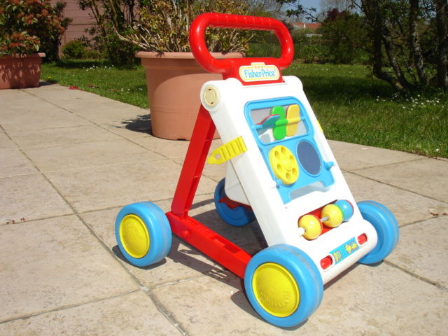 Pousseur avec activit�s 2 Franci�res (60)