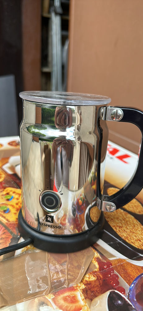Pousseur � lait �lectrique automatique inox complet NESPRESSO 20 Vitry-sur-Seine (94)