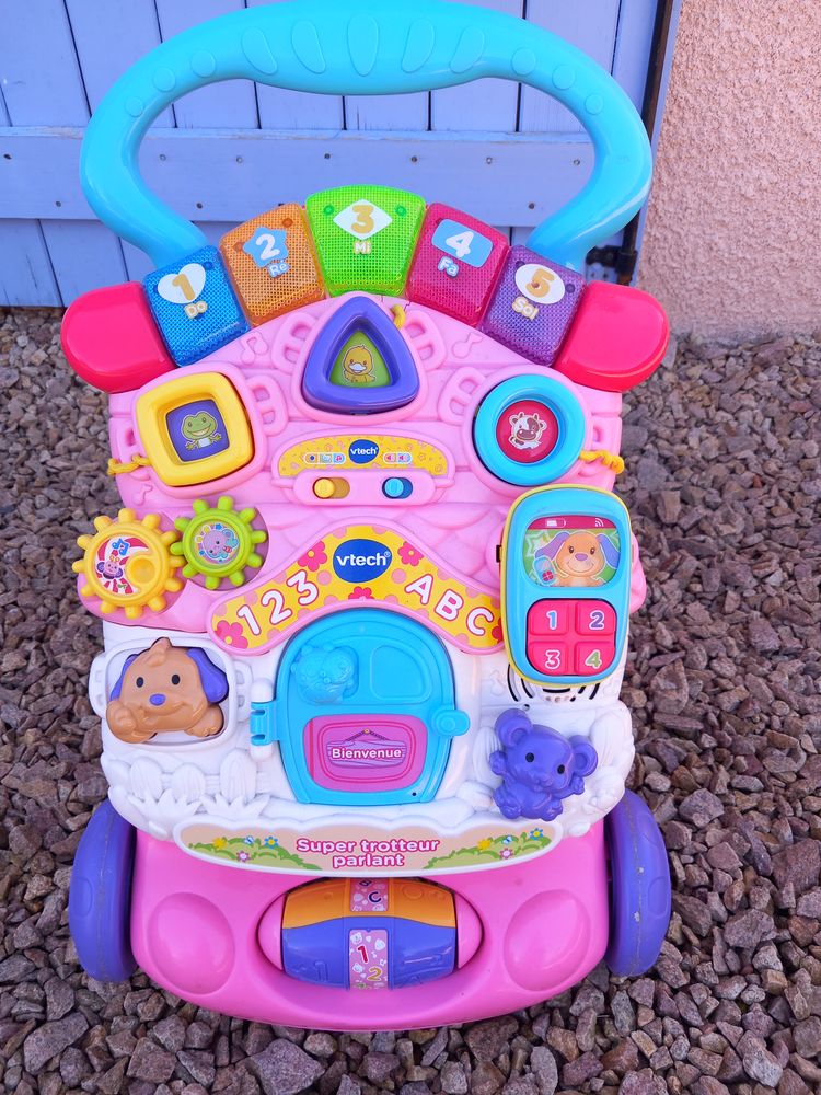 Pousseur vtech et jeux d'�veil 23 Vergongheon (43)