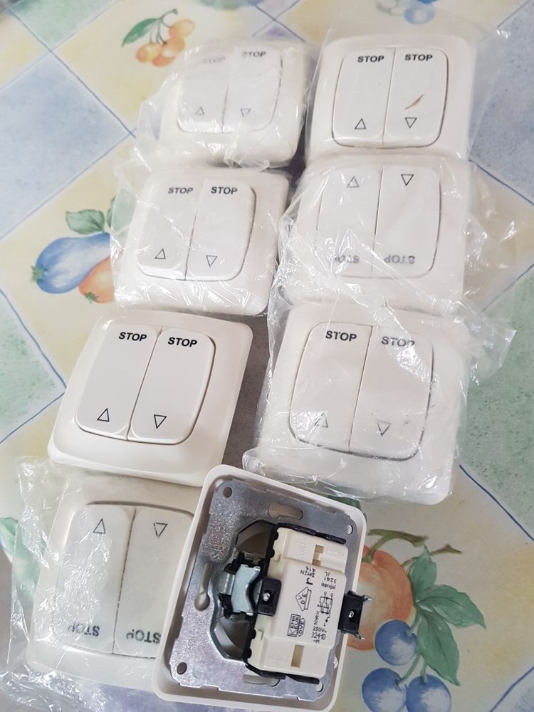 poussoirs �lectriques  pour volets ou portillons 15 Frontignan (34)