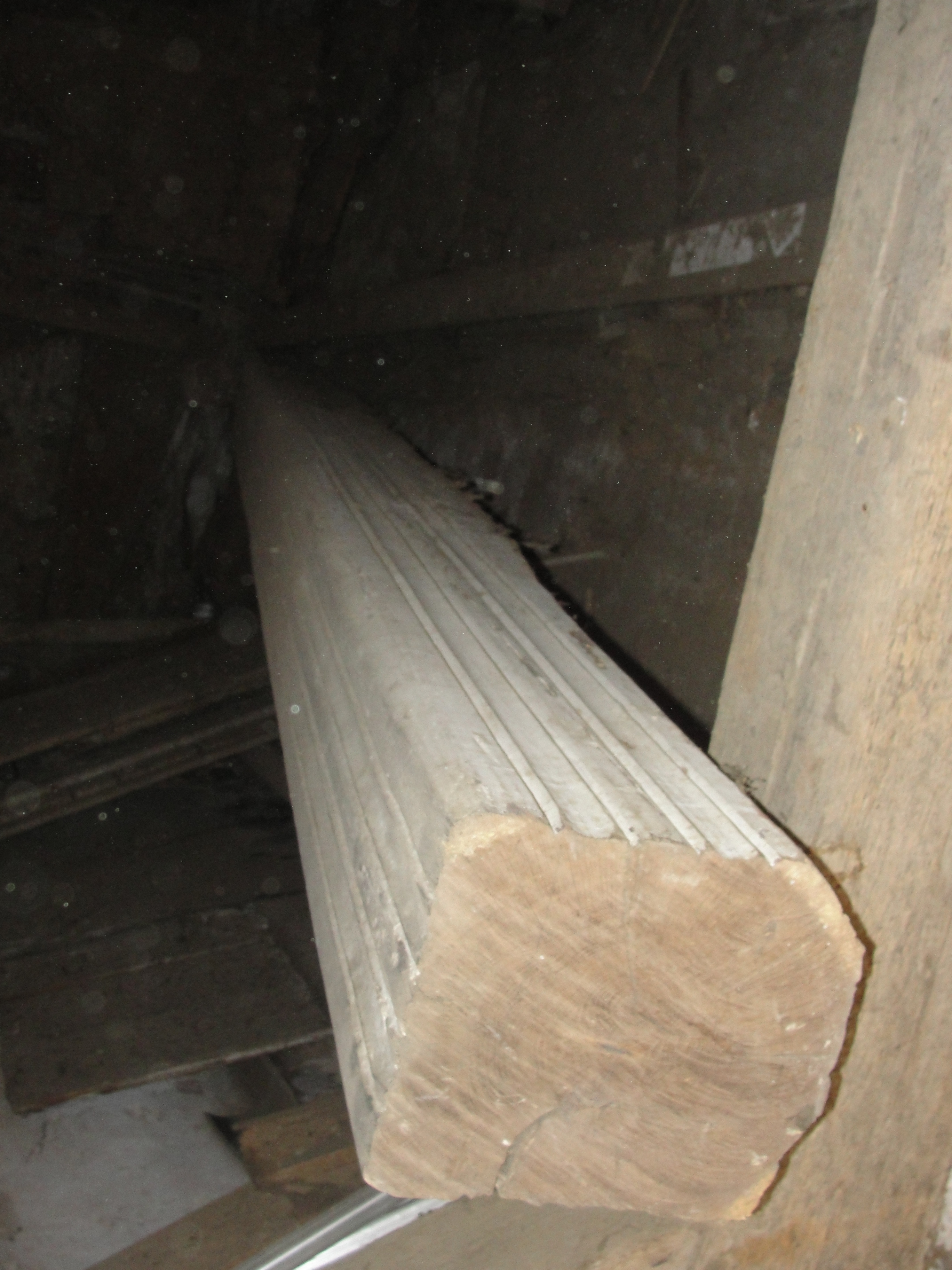 poutre moulur�e ancienne en ch�ne 500 Obermodern-Zutzendorf (67)