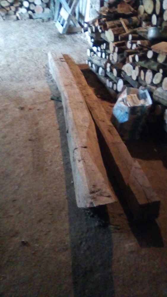  poutres anciennes 0 Sainte-Agathe-en-Donzy (42)