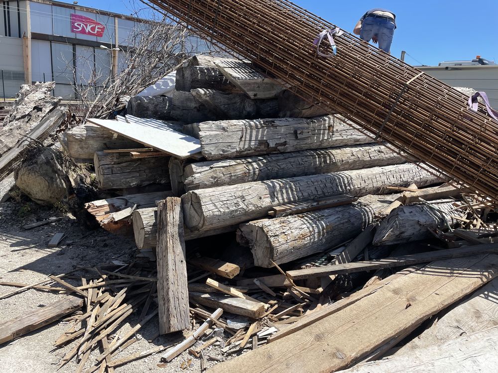 POUTRES EN BOIS 0 Nice (06)