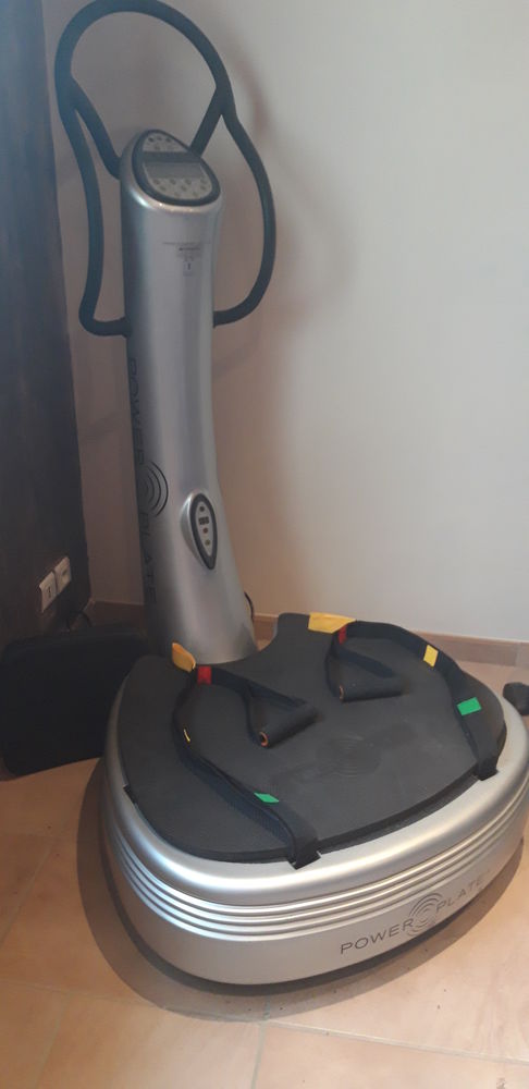 POWER PLATE PRO 5 1800 Chalon-sur-Sa�ne (71)