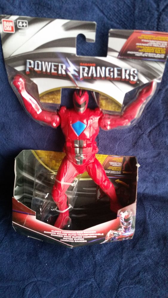 Power rangers transformable. Neuf dans sa bo�te d'origine. 12 La G�n�touze (85)