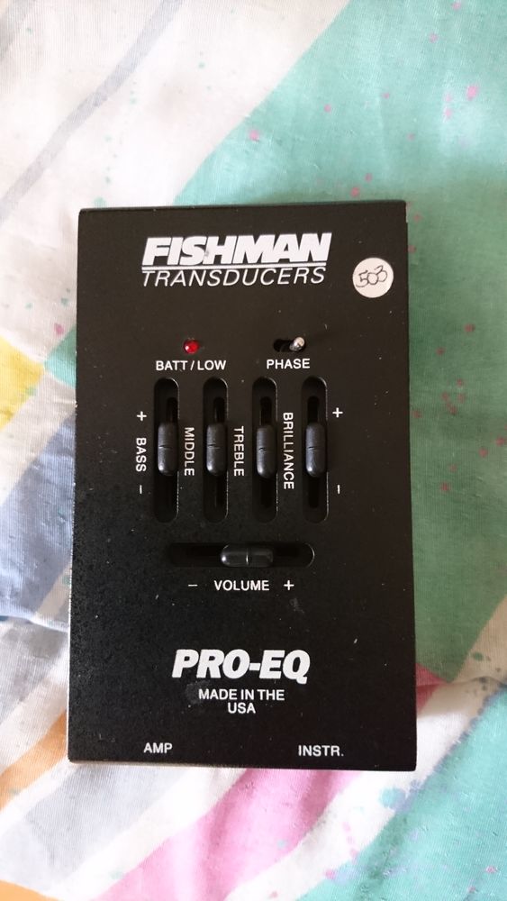 Pr�amplificateur pour guitare acoustique Fishman PRO-EQ 80 M�r�ville (91)