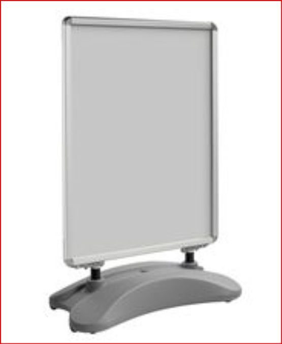 Pr�sentoir � double face maintenu au sol � r�nover 0 St Pierre la Mer (11)