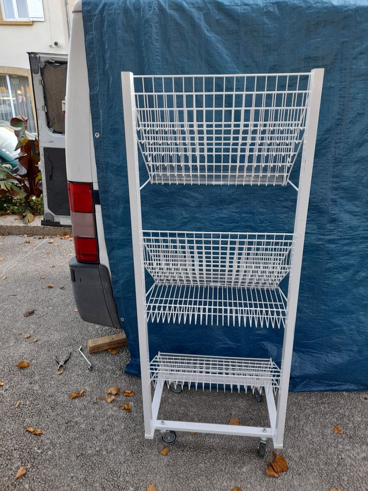 Pr�sentoir � roulettes 180 Marcigny (71)