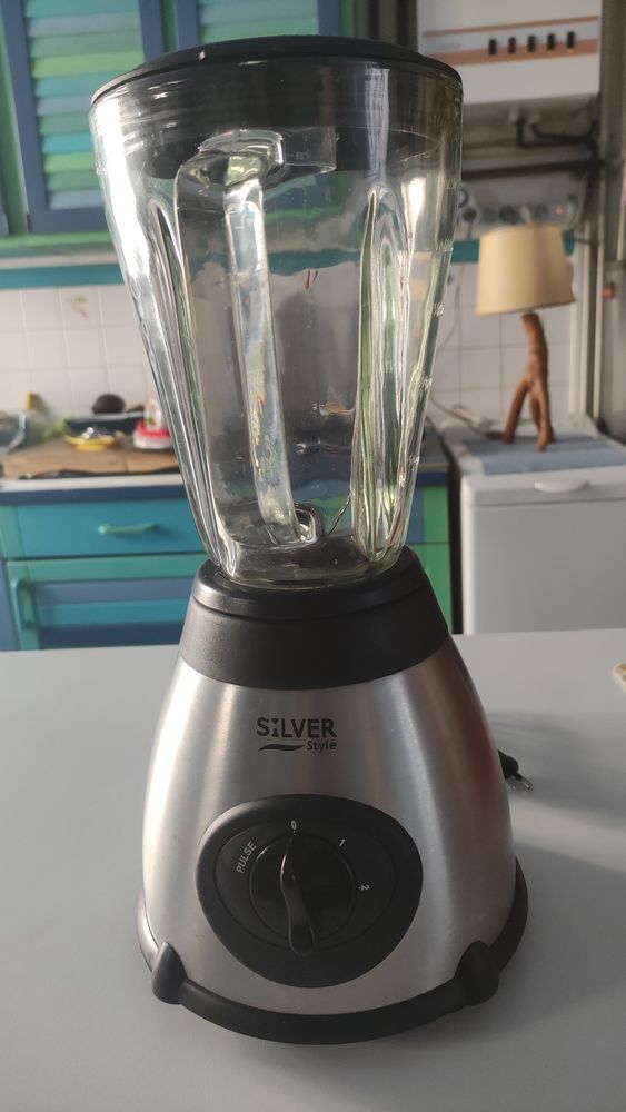 Presse agrumes . 15 Saint-Jouin-Bruneval (76)