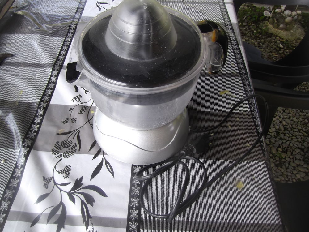 presse agrumes 10 La Rochette (73)