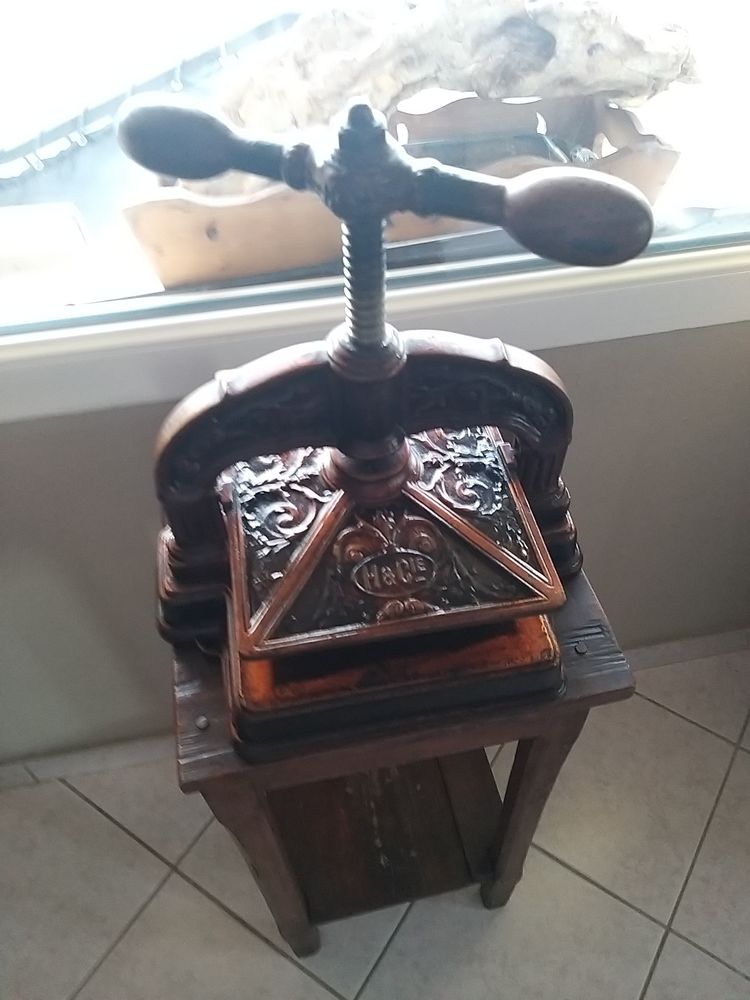 Presse papier ou de notaire prix 120� 120 Charmes-sur-l'Herbasse (26)