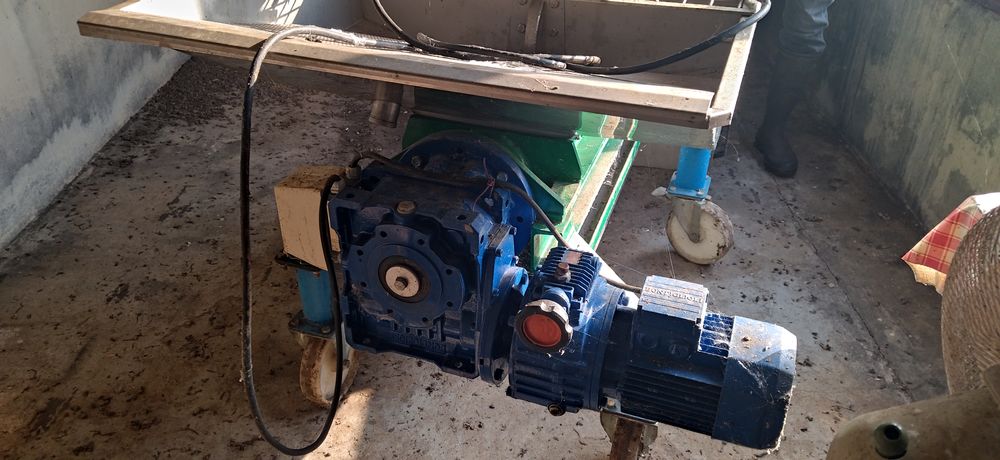 PRESSE VINICOLE 3500 Les Trois-Pierres (76)