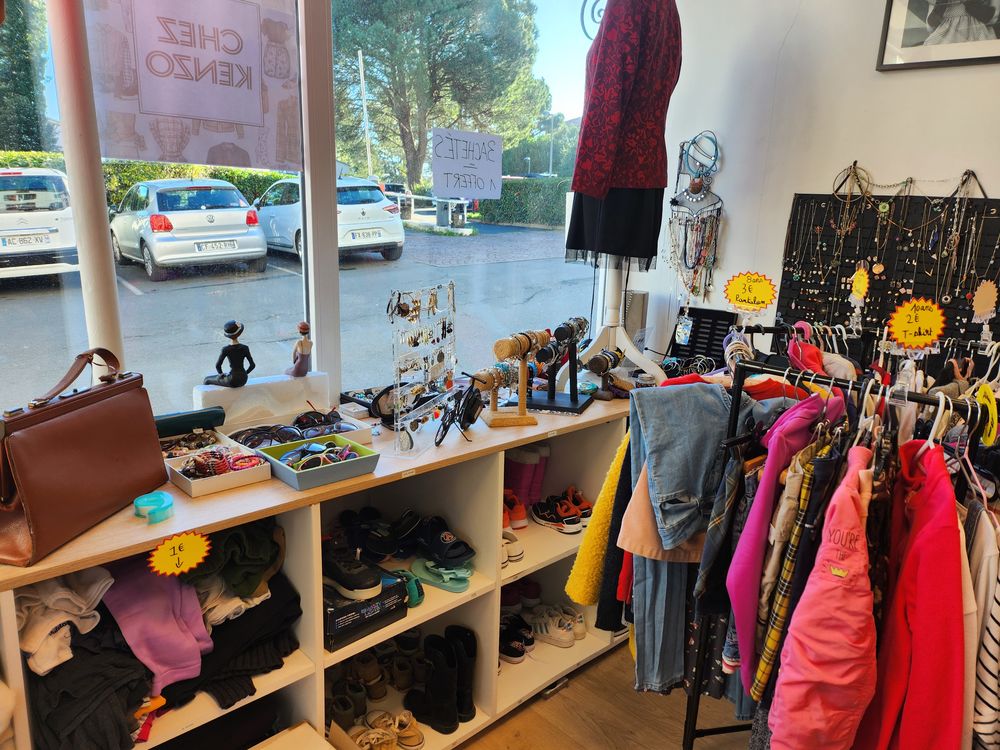 Pr�t � porter la friperie 22000 Hasparren (64)