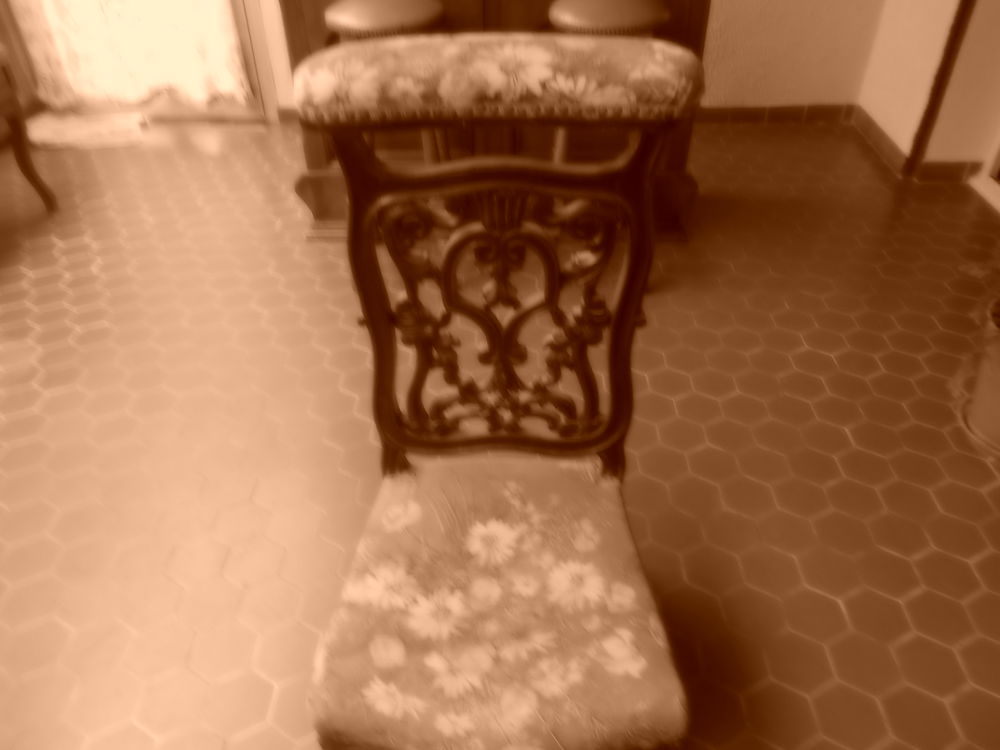 Prie dieux 1950 bon etat 200 Saint-Laurent-d'Aigouze (30)