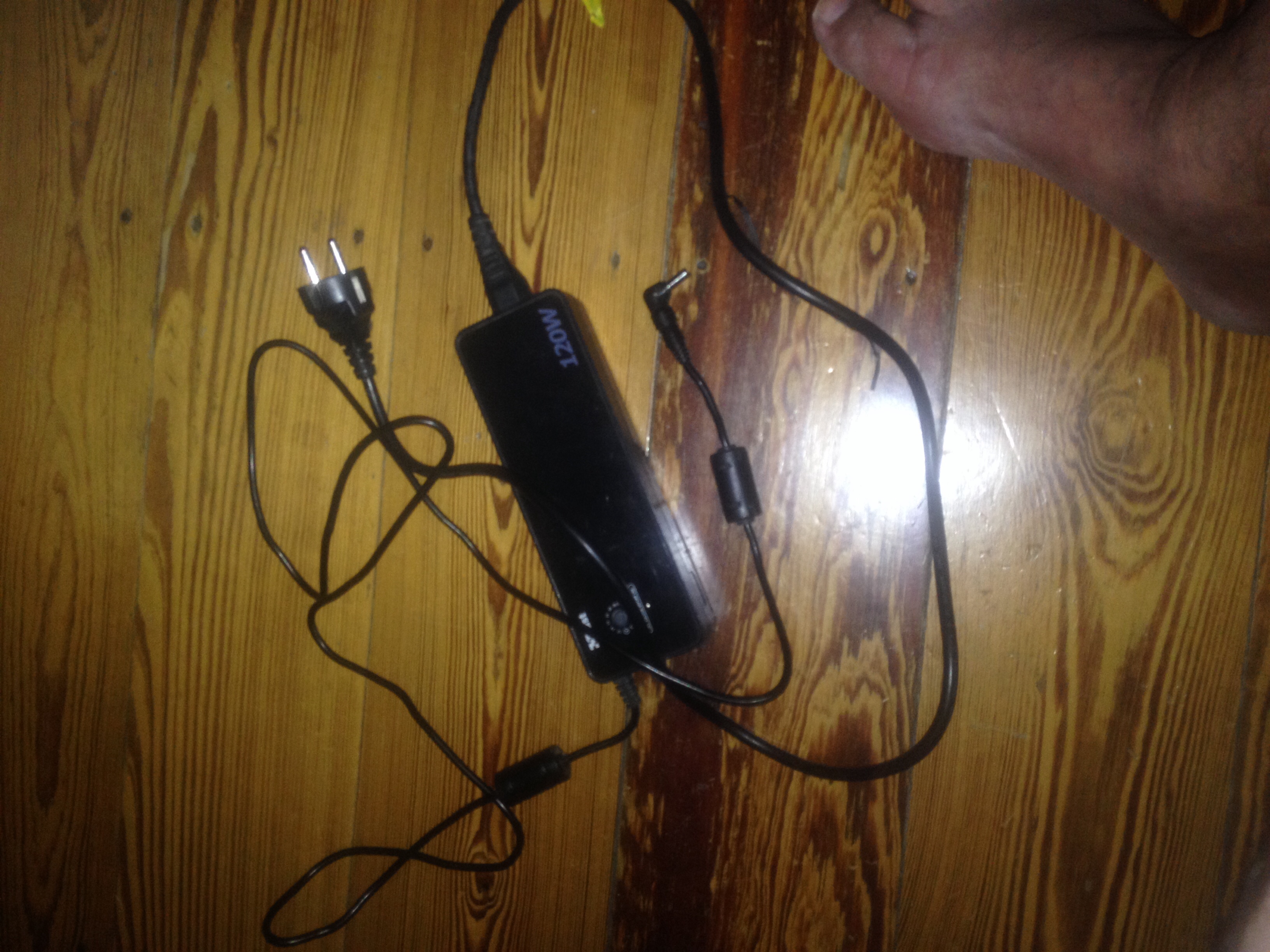 prise adaptateur r�glable pour pc ou autre 50 Strasbourg (67)