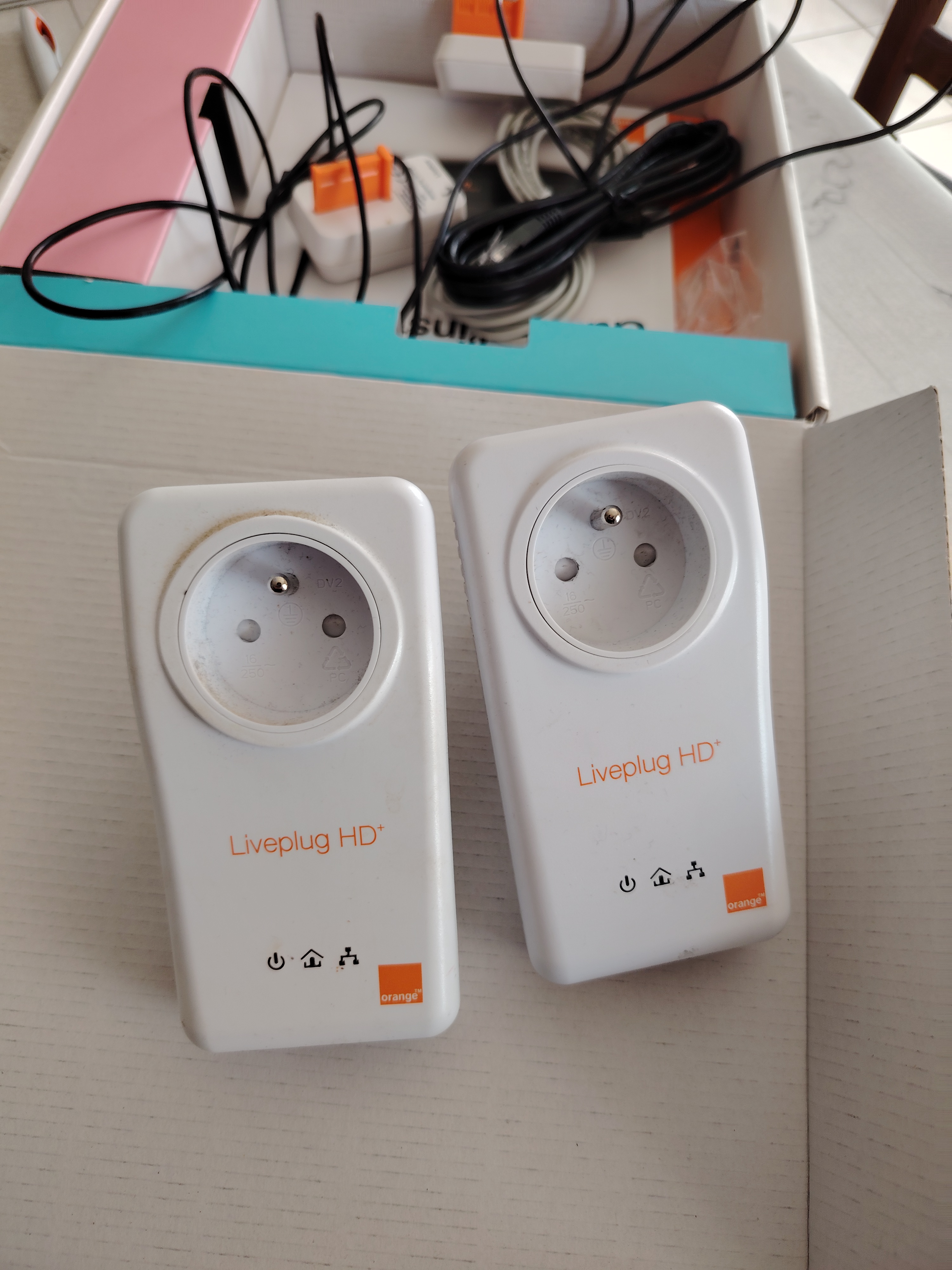 Prise liveplug orange 12 Tourriers (16)