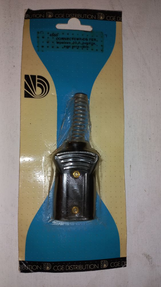 PRISE fer � repasser (vintage) 5 Le Neubourg (27)