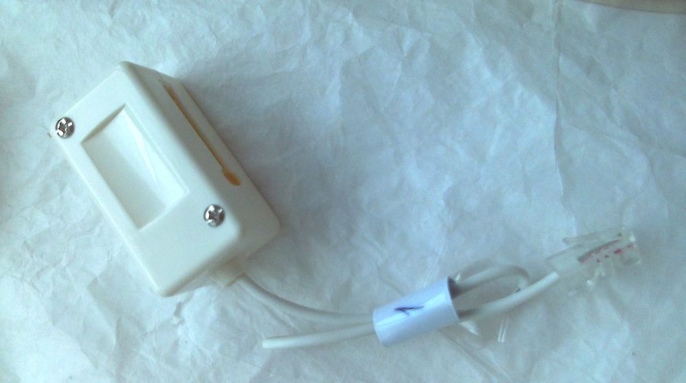 Prise t�l�phonique avec cordon de raccordement 1 Villeurbanne (69)