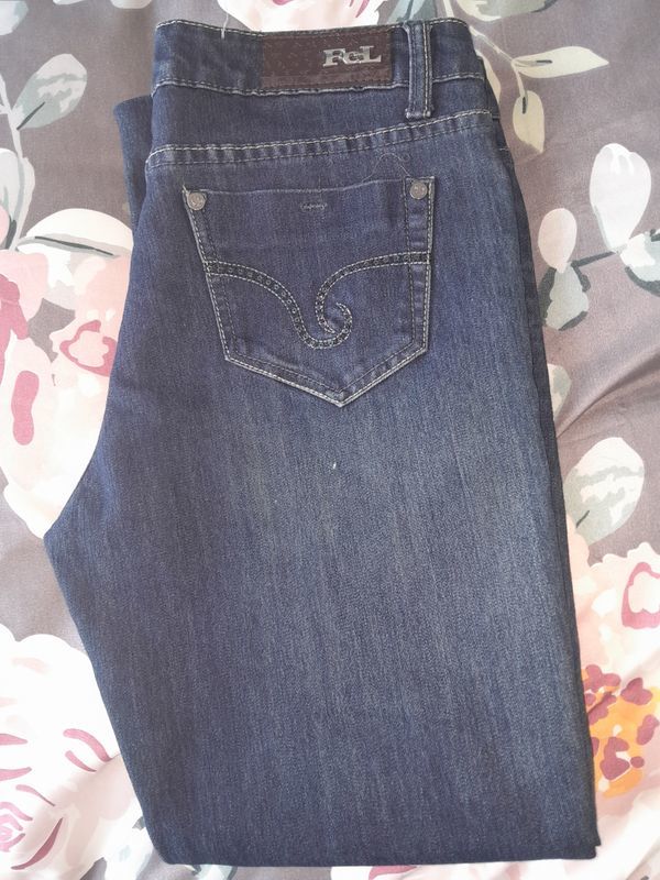 Prix  imbattable Pantalon de Femme 10 Maisons-Alfort (94)