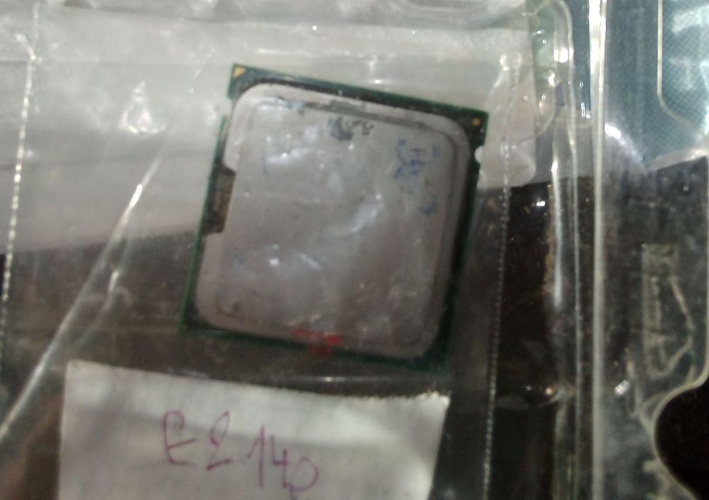 proceseur pIV  SOCKET 775   DUO CORE  E2140 1.6GHZ 14 Lampertheim (67)