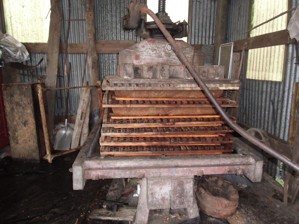 Produit fermier jus de pommes  cidre 1 Pluherlin (56)