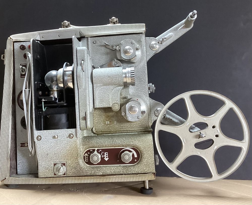 Projecteur ancien Malex 45 Muzillac (56)